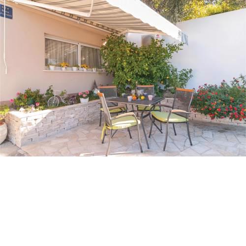 One-Bedroom Apartment in Podstrana