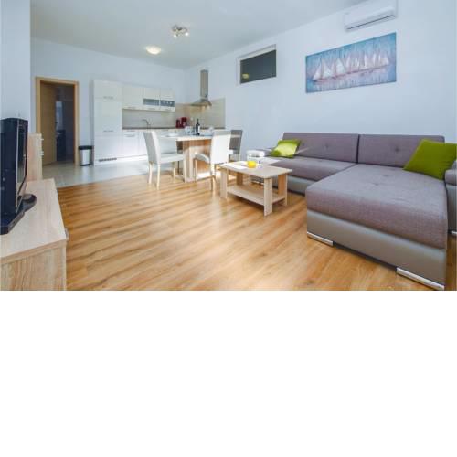 One-Bedroom Apartment in Podstrana