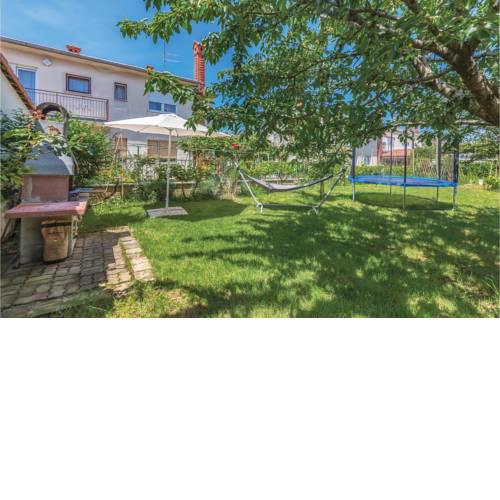 One-Bedroom Apartment in Pula