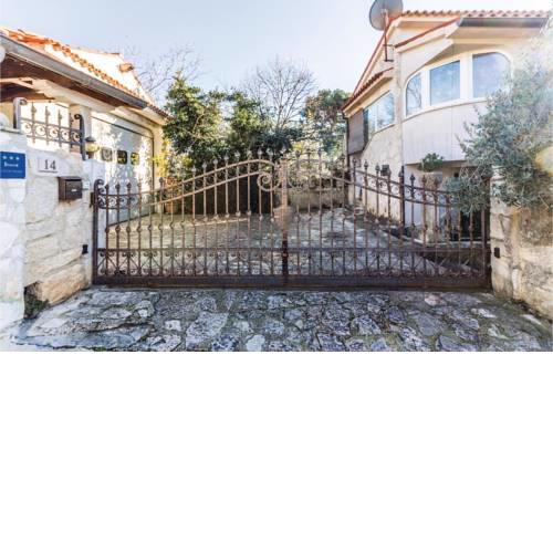 One-Bedroom Apartment in Pula