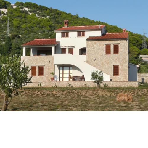 One-Bedroom Apartment in Rab VI