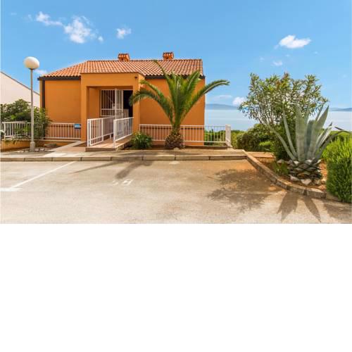 One-Bedroom Apartment in Ravni