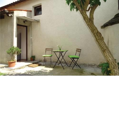 One-Bedroom Apartment in Stanjel