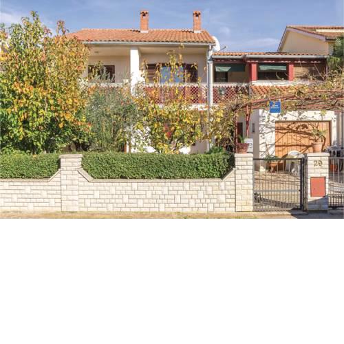 One-Bedroom Apartment in Valbandon