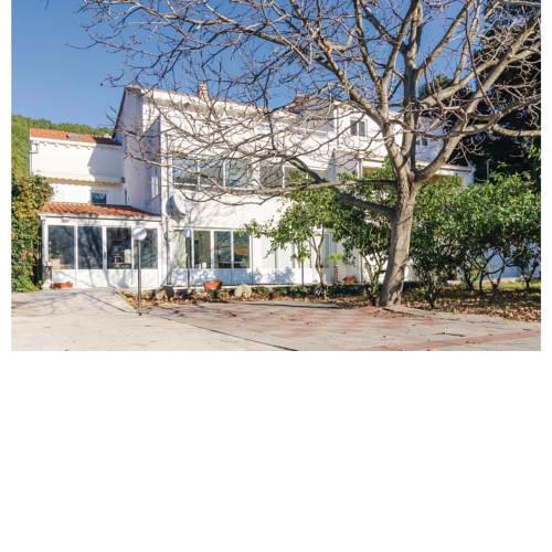 One-Bedroom Apartment in Zuljana