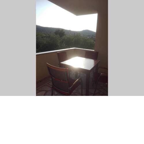 One bedroom apartment with two terraces in an orchard