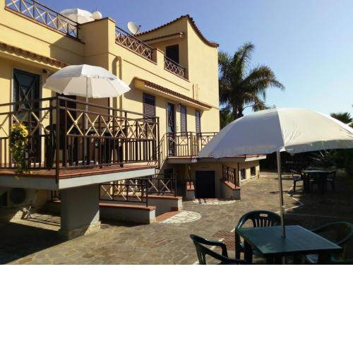 One bedroom appartement at Capaccio Paestum 600 m away from the beach with enclosed garden and wifi