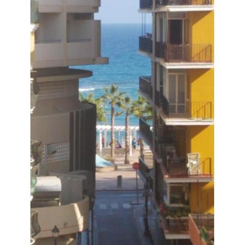 One bedroom appartement at Fuengirola 30 m away from the beach with sea view terrace and wifi