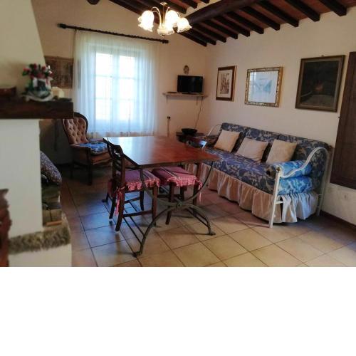 One bedroom appartement with garden and wifi at Provincia di Siena