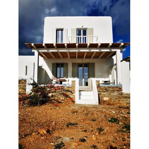 One bedroom appartement with sea view and enclosed garden at Antiparos 1 km away from the beach