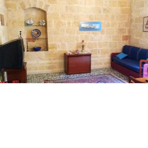 One bedroom appartement with sea view and terrace at Trani 1 km away from the beach
