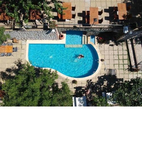 One bedroom appartement with sea view shared pool and enclosed garden at Badolato