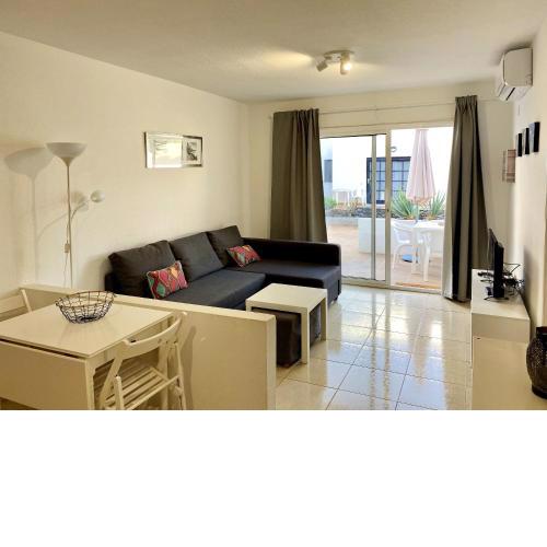 One bedroom appartement with shared pool and furnished terrace at Corralejo 1 km away from the beach