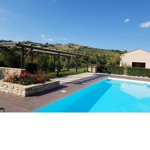 One bedroom appartement with shared pool and wifi at Montalto delle Marche