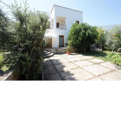 One bedroom appartement with shared pool enclosed garden and wifi at Torre Colonna Sperone 1 km away from the beach