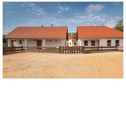 One-Bedroom Holiday Home in Ecs