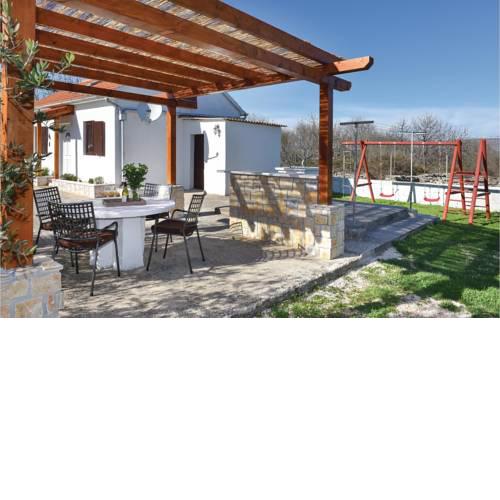 One-Bedroom Holiday Home in Pridraga