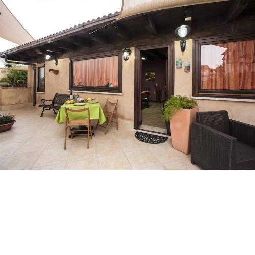 One bedroom house with enclosed garden and wifi at Castellammare del Golfo 2 km away from the beach