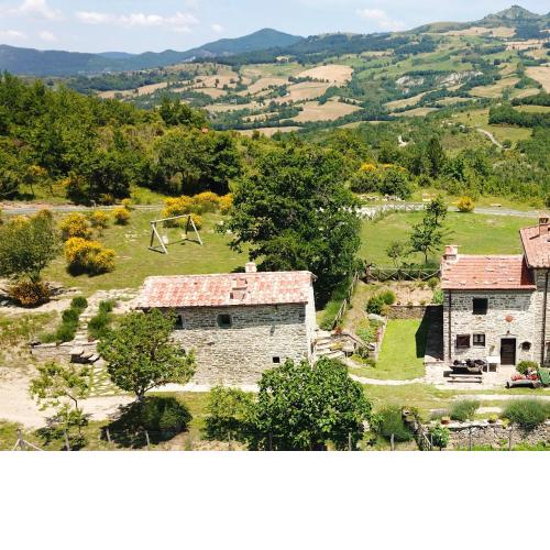 One bedroom house with shared pool and wifi at Brancialino