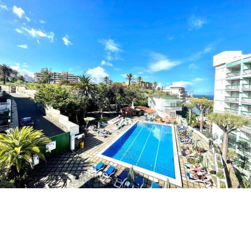 One bedroom with WiFi, pool, close to the beach