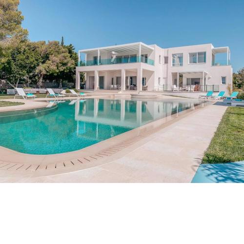 One of a kind Villa in Porto Heli by Neuvel