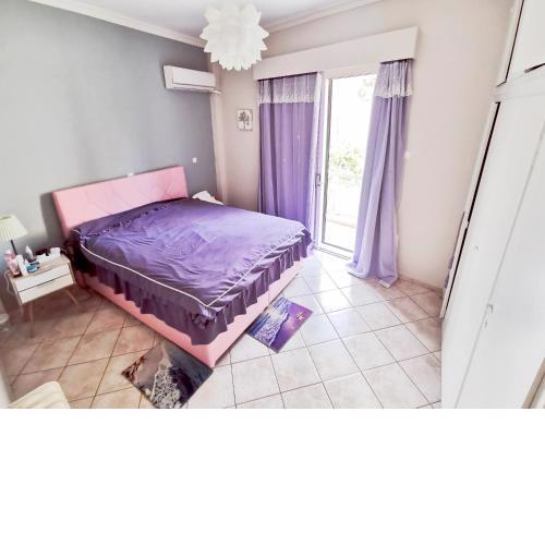 One Private Room with aircondition we share bathroom and other spaces