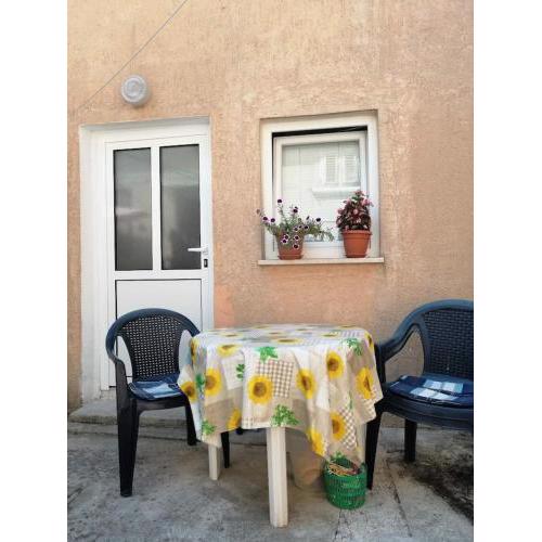 ONE ROOM PULA CITY
