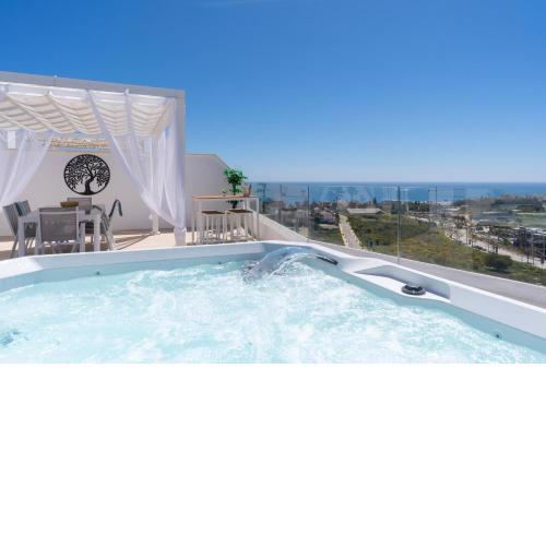 One80 New Luxury 4 bedroom penthouse with amazing sea view and private jacuzzi