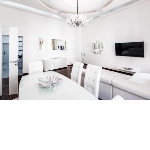 Opera Luxury Apartment