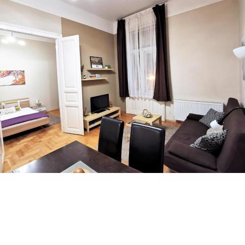 ORANGEHOMES Kalvin Sq 2 bedroom apartment