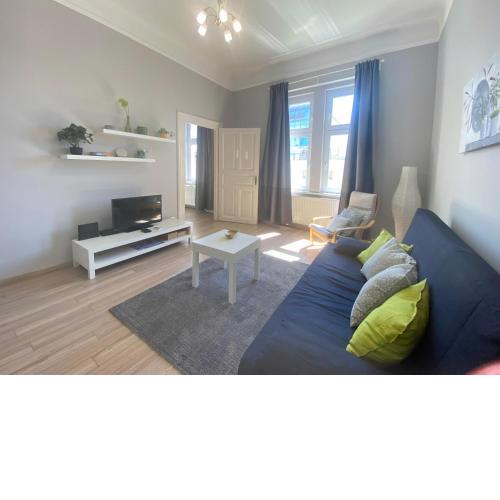 ORANGEHOMES One Bedroom Cozy Apartment