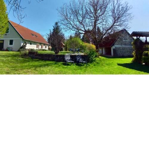 Öreg Róka Ház (Old Fox Estate)