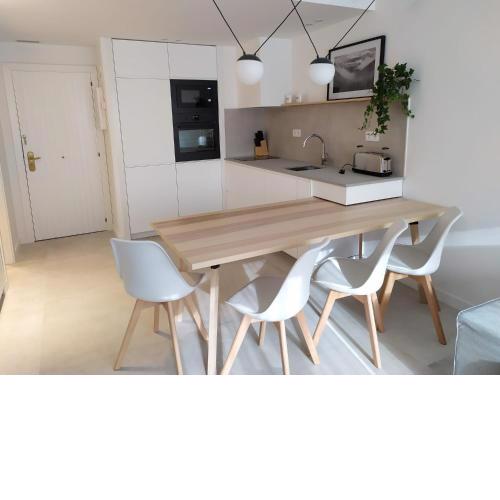 OROBIUM APARTAMENTO MODERNO A PIE DE PISTAS
