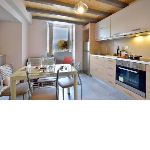 Ostria Corfu Old Town Apartment