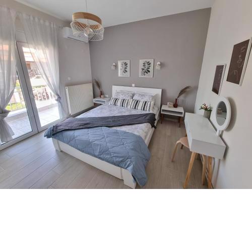 Our Home-Fully renovated apartment by the sea