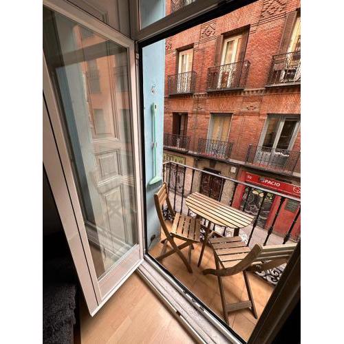Outstanding Apt - Malasaña
