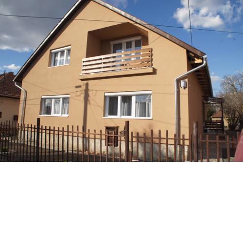 Pacsirta Apartman