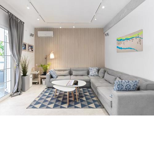 Pagrati Stunning Αpartment 1 by gianttrip