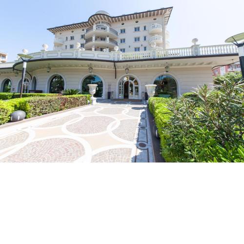Palace Hotel