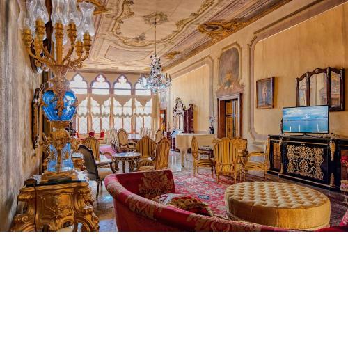Palazzo Ca' Bernardo By Francesco Molon