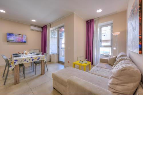Palazzo dei Delfini Apartments - Happy Rentals