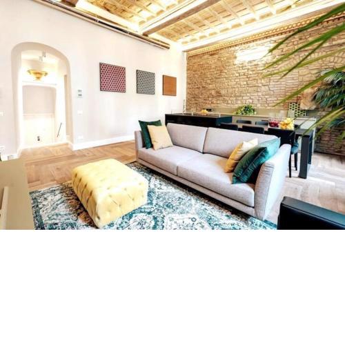 PALAZZO DEI SIGNORI LUX DESIGN LOFT APT with view