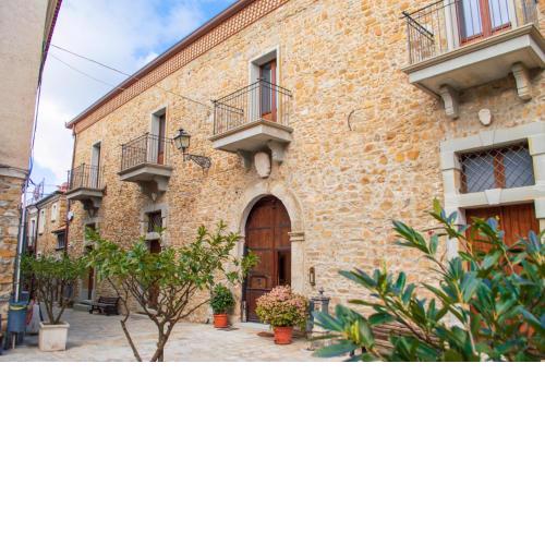 Palazzo Iaquinta - Luxury Rooms & Wellness