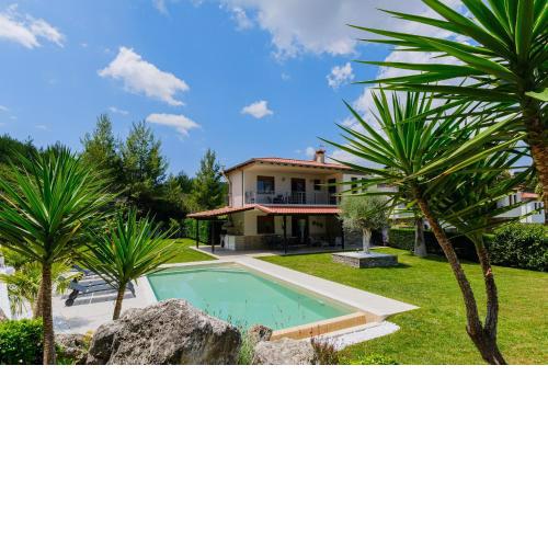 Palmera Pool Villa
