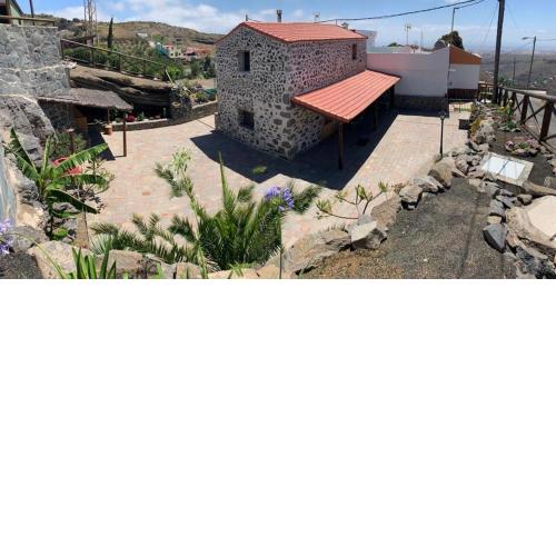 Palmital bajo casa canaria