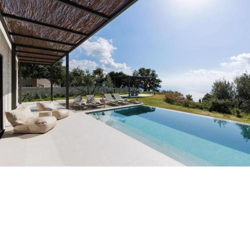 Paloubi Estate