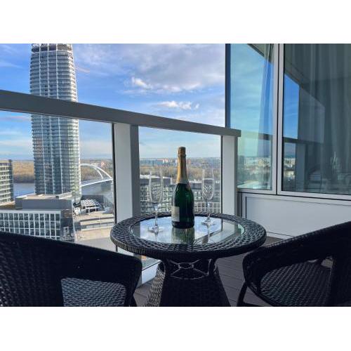 Panorama City apartment 2 rooms, free parking