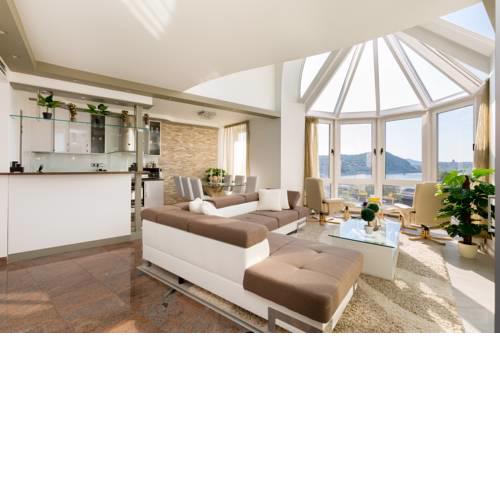 Panorama Dream Home w 3BDR, A/C, Garage & Jacuzzi