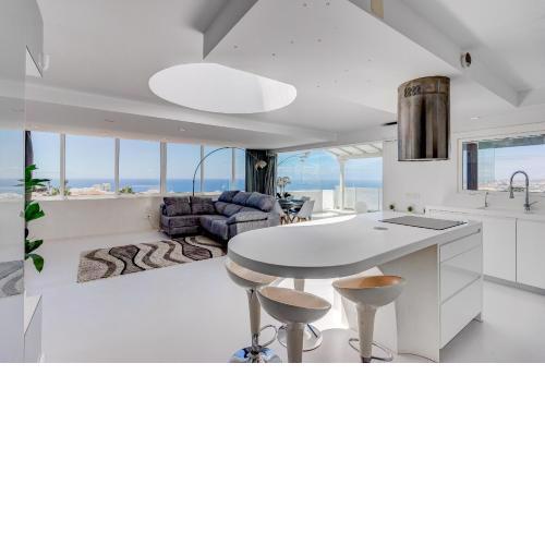Panoramic Ocean & Mountain View 3 Bed Apartment in Island Village Heights Costa Adeje