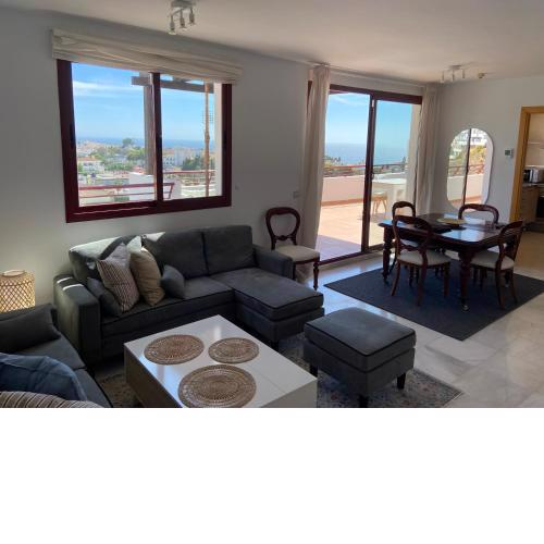 Panoramic Penthouse